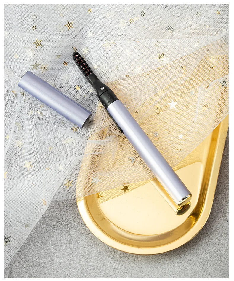 EYELASH CURLER