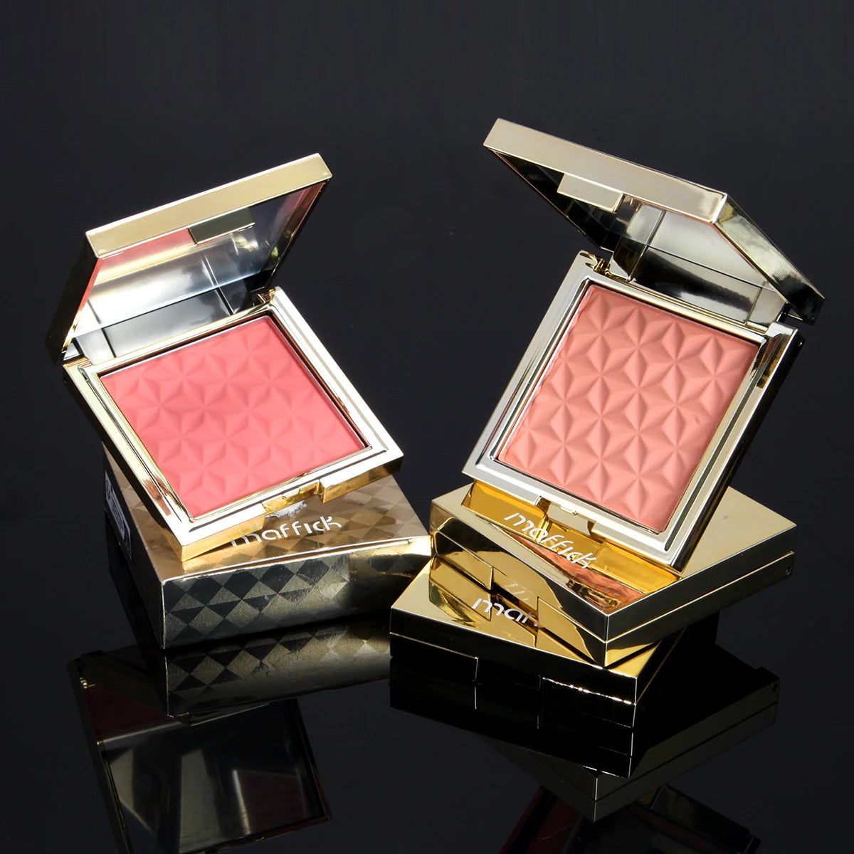 Blusher nude