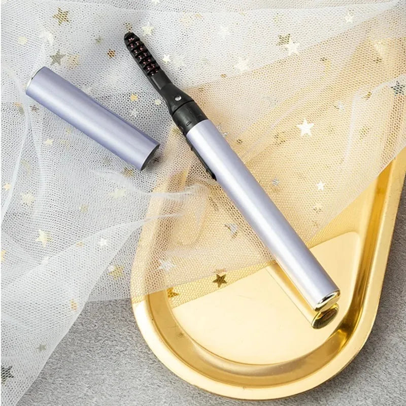 EYELASH CURLER