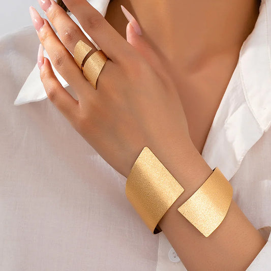 A Ring Bracelet Set